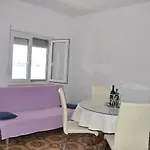 Bm *